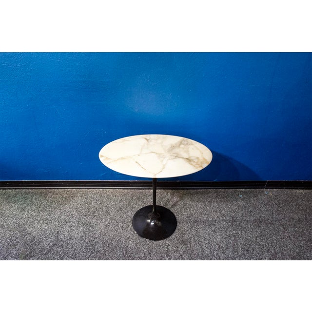 Eero Saarinen Table by Eero Saarinen for Knoll International For Sale - Image 4 of 5