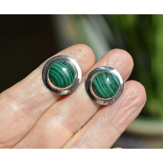 Vintage Sterling Silver Malachite Clip-on Stud Earrings, A Pair For Sale - Image 13 of 18
