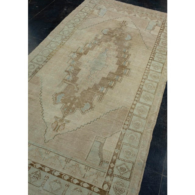 Turkish Turkish Vintage Runner Rug 4'5" x 8'7" #17113 For Sale - Image 3 of 8