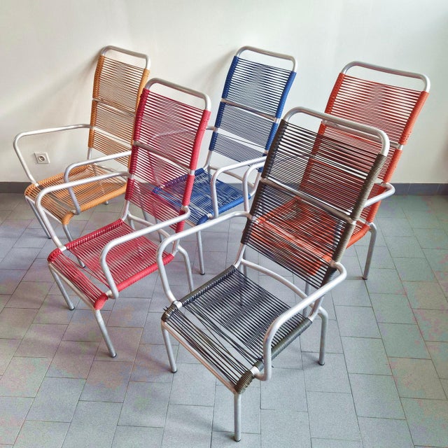 Vintage Aluminum and Plastic Wire Armchairs from Scoubidou, 1950s, Set of 5 For Sale - Image 15 of 17