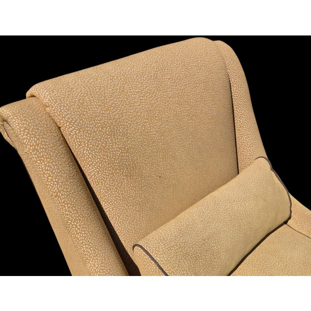 Early 20th Century Councill Furniture Mid-Century Modern Neoclassical Chaise Lounge With Carved Mahogany Legs and Brass Casters For Sale In Washington DC - Image 6 of 11