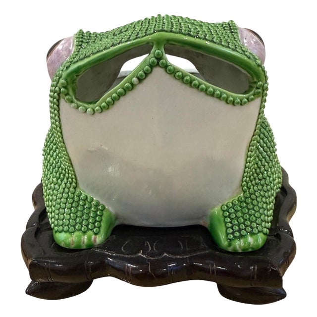 Antique Chinese Export Frog Jardiniere on Stand For Sale In Miami - Image 6 of 12