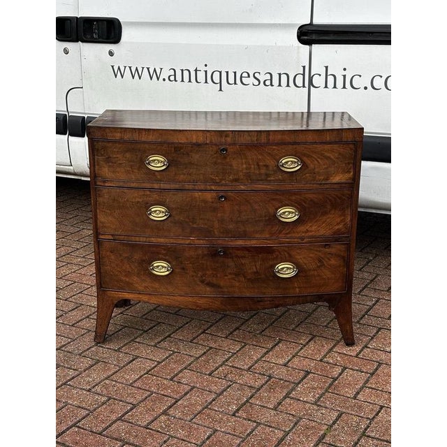 Georgian Mahogany Bow Front Chest of Drawers For Sale - Image 3 of 7