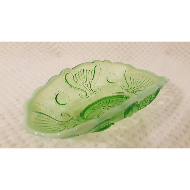Early 20th Century Jefferson Glass Green Opalescent Jewel And Fan Banana Boat For Sale - Image 5 of 5