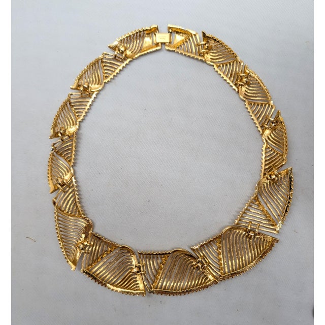 Vintage Signed Napier Goldtone Openwork Wavy Link Collar Necklace For Sale - Image 11 of 16