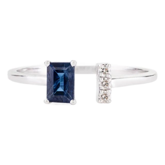 Modern Toi Et Moi Blue Sapphire and Diamond Ring Size 7 in 14k White Gold For Sale