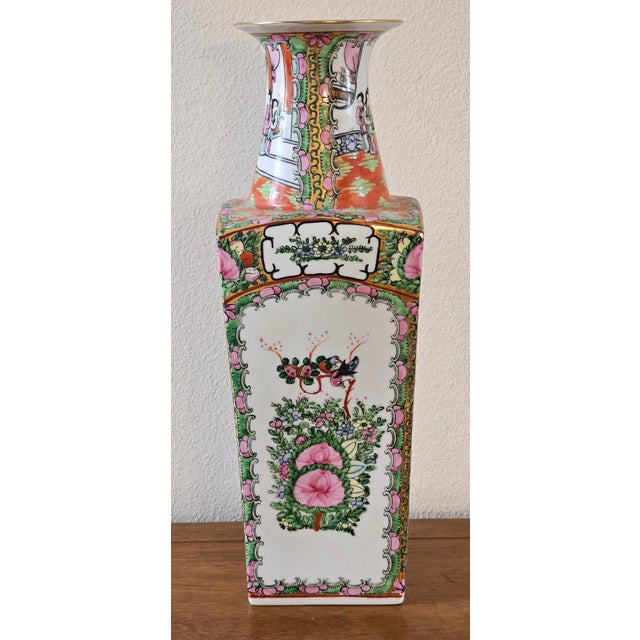 Antique Chinese Famille Rose Square Porcelain Vase - Hand-Painted Imperial Court Scene For Sale - Image 12 of 15