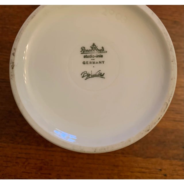 1960s White Relief Op Art Porcelain Vase by Rosenthal Studio-Linie For Sale - Image 9 of 12