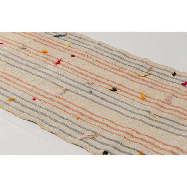1950s Turkish Neautral Vintage Wool Kilim Runner For Sale - Image 5 of 9