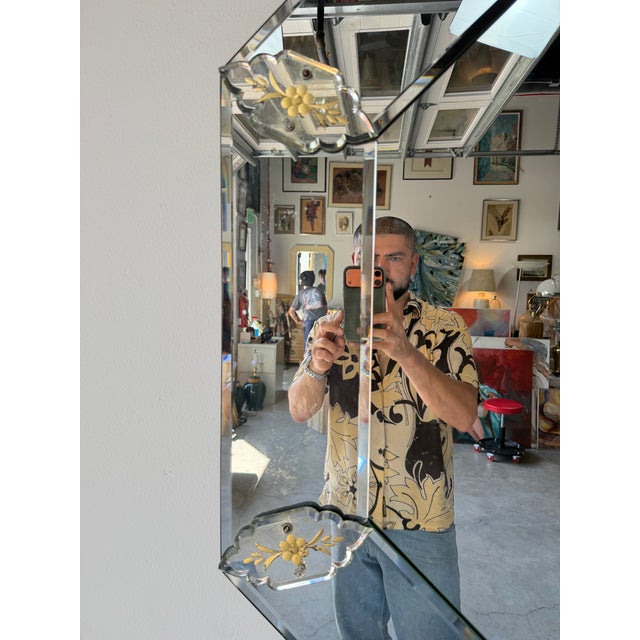 Vintage Italian Venetian Style Octagonal Beveled Glass Wall Mirror With Etched Floral Accents For Sale In Miami - Image 6 of 17
