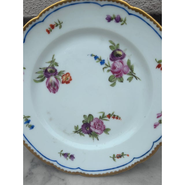 Early 19th Century French Flowers Porcelain Plate For Sale - Image 4 of 5