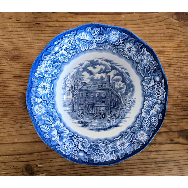 Wedgwood 1970s Staffordshire Liberty Blue Oval Serving Dish and Bowl Set- 2 Pieces For Sale - Image 4 of 6