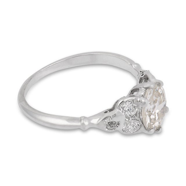 1930s Art Deco Gia 1.38 Carat Old European Cut Diamond Platinum Engagement Ring, Size 7 For Sale - Image 4 of 7