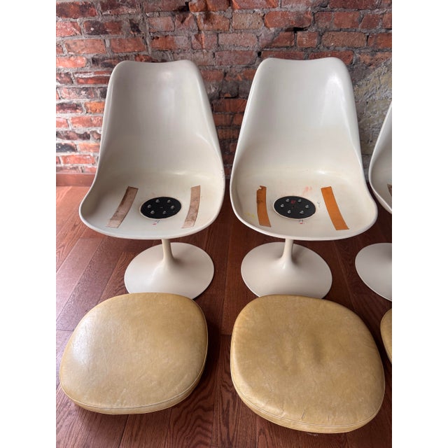 Set of 6 Authentic Early Production Knoll Saarinen Tulip Chairs - Original Condition, Stamped and Labled For Sale - Image 11 of 12