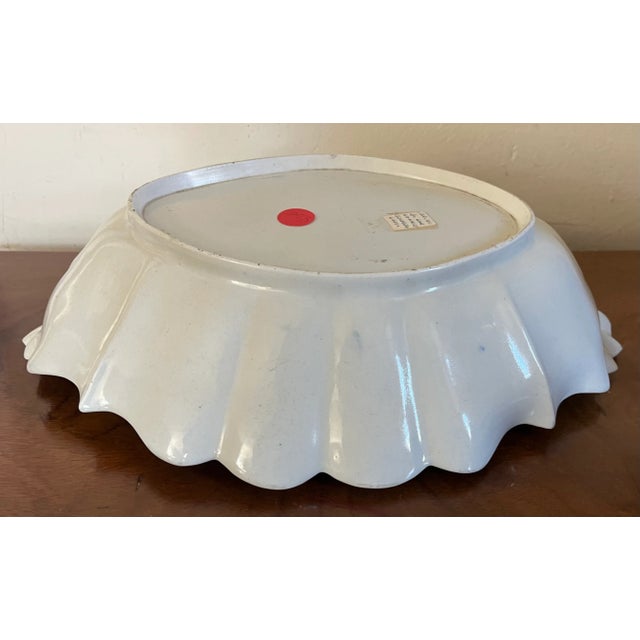 18th Century Large Antique 18th Century English Worcester Porcelain Oval Dish or Bowl in the Queen Charlotte Pattern Circa 1790 For Sale - Image 5 of 13
