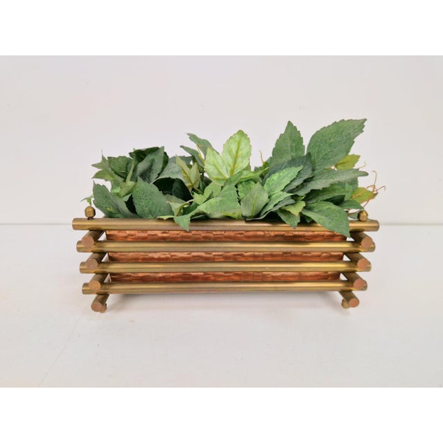 Metal Edwardian Sculptural Copper Planter, England, 1920 For Sale - Image 7 of 9