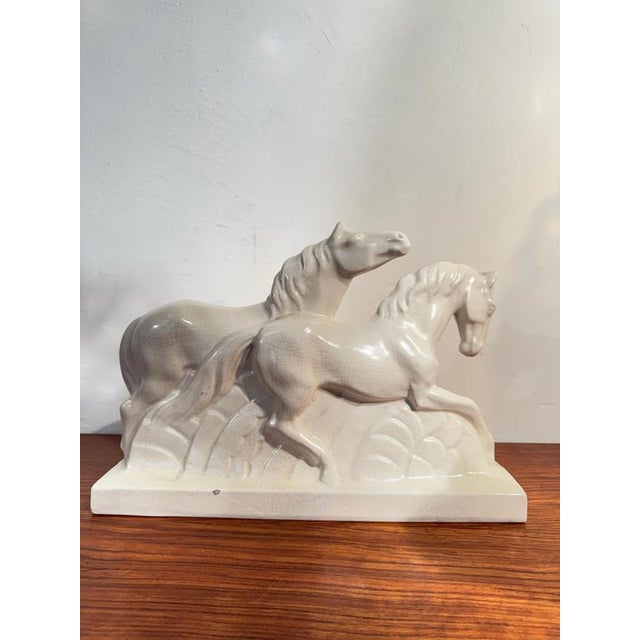 Cream Art Deco Sculpture of Two Running Horses by Diaz, France, 1920 For Sale - Image 8 of 12