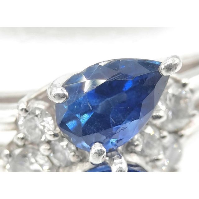 Metal Platinum Sapphire & Diamond Moi Et Toi Crossover Ring For Sale - Image 7 of 10