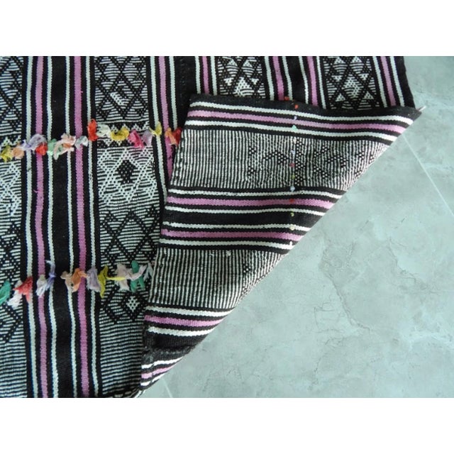 Vintage Primitive Rug Hand Woven Cotton Anatolian Kilim Rug - 5′8″ × 7′8″ For Sale - Image 9 of 10