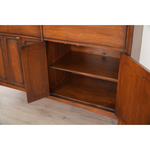 1960s Broyhill Emphasis "Butler Pantry" Bar Cabinet For Sale - Image 10 of 15