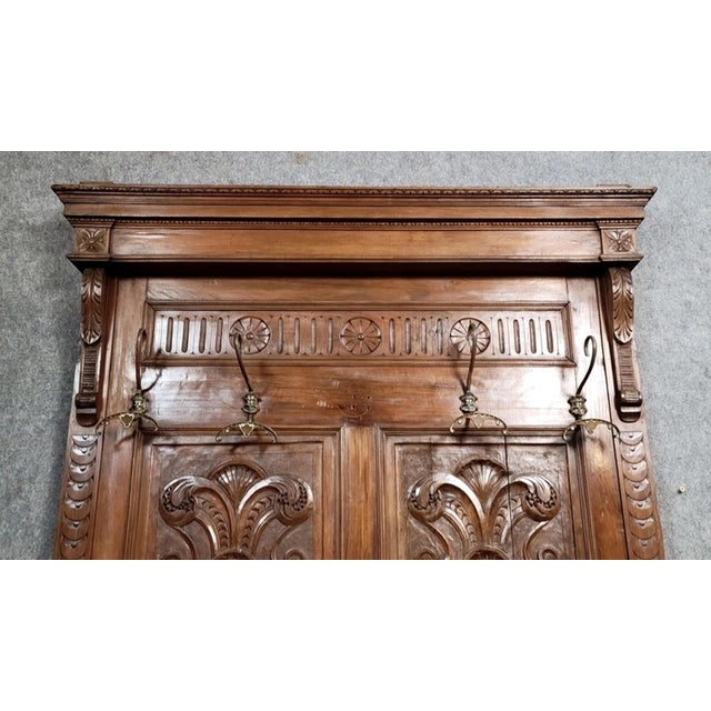 Renaissance Style Coat Rack in Carved Walnut, 1890s For Sale - Image 4 of 9
