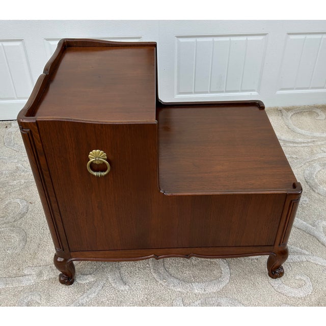 Heritage Henredon Walnut Tables French Louis XV 2 Tier Step Side End Pair 60s For Sale - Image 13 of 15