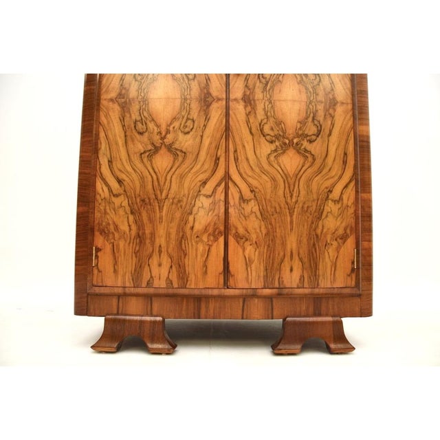 Art Deco Figured Walnut Compact Wardrobe, 1930s For Sale - Image 10 of 11