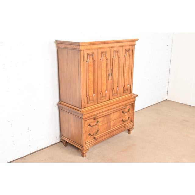 1960s Thomasville French Regency Louis XVI Walnut and Burl Wood Gentleman's Chest, Circa 1960s For Sale - Image 5 of 15