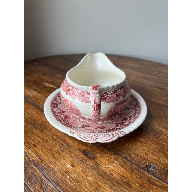 Mason's Pink Vista Pattern Ironstone Made in England. The pattern was produced from 1890 to 2000. The Vista pattern...