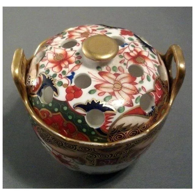 Antique 19th Century Spode 967 Imari or Japan Pattern Porcelain Violet Pot Vase C. 1810 For Sale In New York - Image 6 of 8