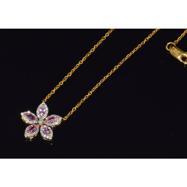 Late 20th Century Certified Natural 1.23cts Pink Sapphire & Diamond Floral Solid 18k Yellow Gold Necklace For Sale - Image 12 of 13