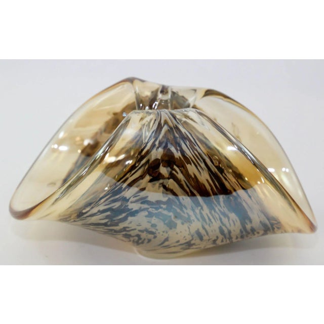 Gorgeous large brown and gold Murano Italian mouth blown art glass decorative bowl. This stunning bowl is a true objet...