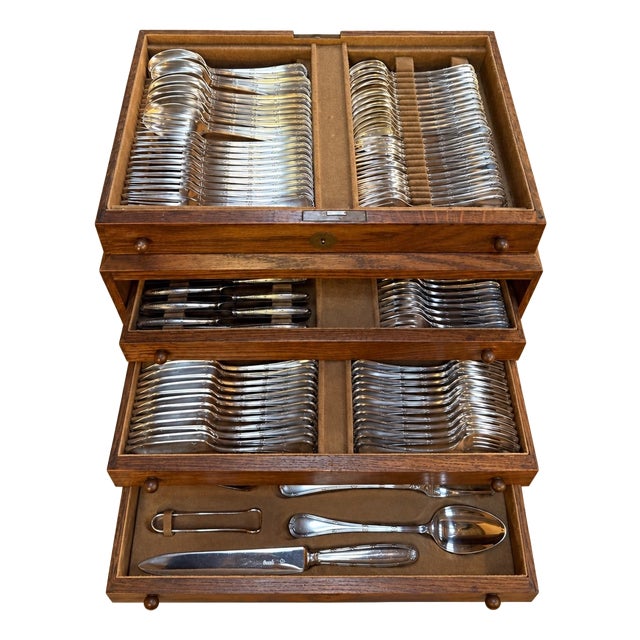 Flatware Set with Ribbons Pattern and Silver-Plated Metal Oak Box from Christofle, 1970s, Set of 133 For Sale