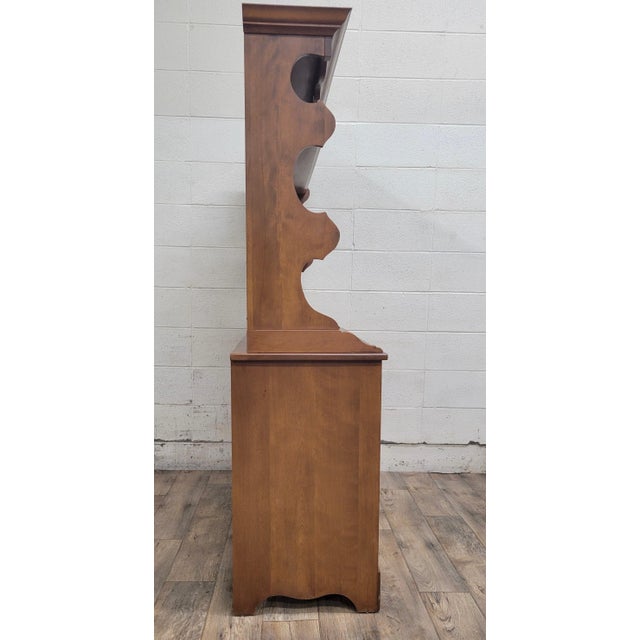 Brown Vintage Ethan Allen Heirloom Nutmeg Maple Buffet Server With Hutch For Sale - Image 8 of 10