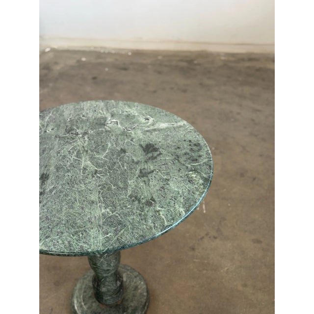 W30 D30 H29.5 KC38.5 Vintage bistro table in solid marble construction. Item has no large visible breaks or chips. Table...