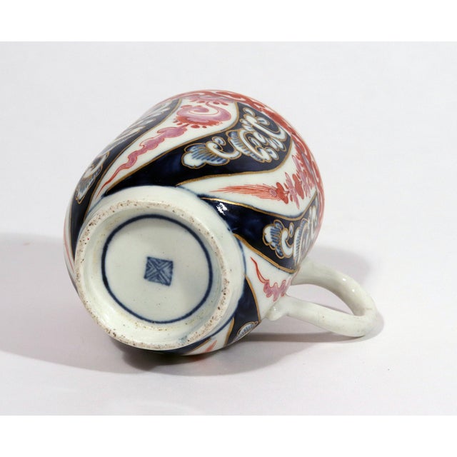 18th-Century First Period Worcester Porcelain Queen Charlotte Pattern Large Coffee Cup and Saucer For Sale - Image 13 of 14