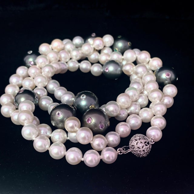 Metal Akoya Tahitian Pearl Diamond Sapphire Necklace 14k Gold Certified For Sale - Image 7 of 16