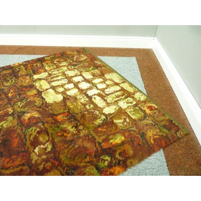 1970s English Flower Power Rug, 1970s For Sale - Image 5 of 11