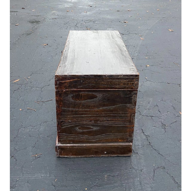 1990s Vintage Small Chinese Trunk For Sale In Los Angeles - Image 6 of 12