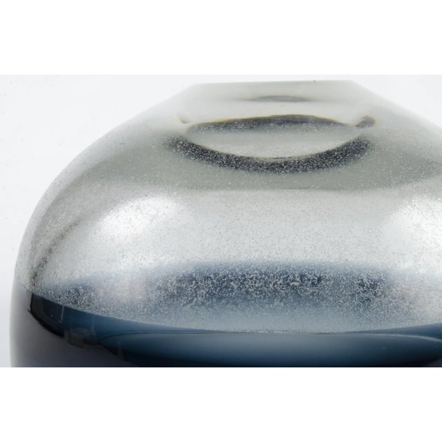 Glass 1960s Scandinavian Modern Blue-Tinted Art Glass Decorative Bowl by Timo Sarpaneva, Finland For Sale - Image 7 of 9