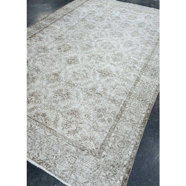 Brown Turkish Vintage Rug 6'7" x 10'5" #21407 For Sale - Image 8 of 8