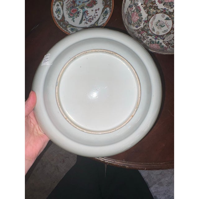 Chinoiserie Single Antique 19th C. Chinese Export Rose Medallion Porcelain Plate 9.5” - Unmarked For Sale - Image 3 of 4