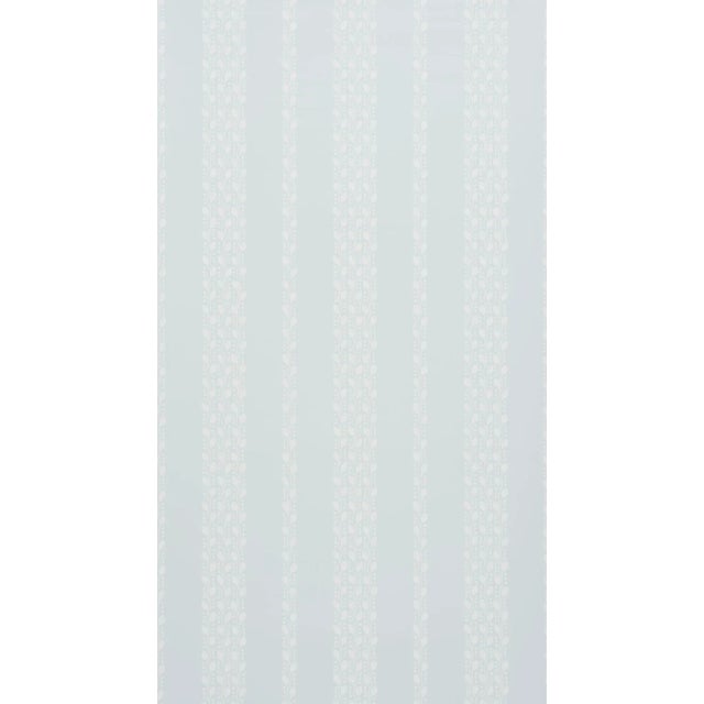 Contemporary Sample - Schumacher Lillian Vine Wallpaper in Mineral For Sale - Image 3 of 4