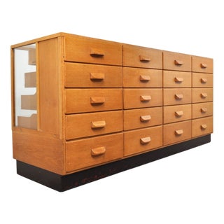 Vintage Shop Display Cabinet in Oak, 1930s For Sale