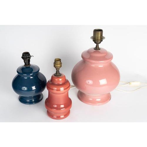 Set of 3 porcelain lamps, mid-20th century. Set of 3 mid-20th century porcelain lamps, without lampshades. H: 32 cm, d: 24...