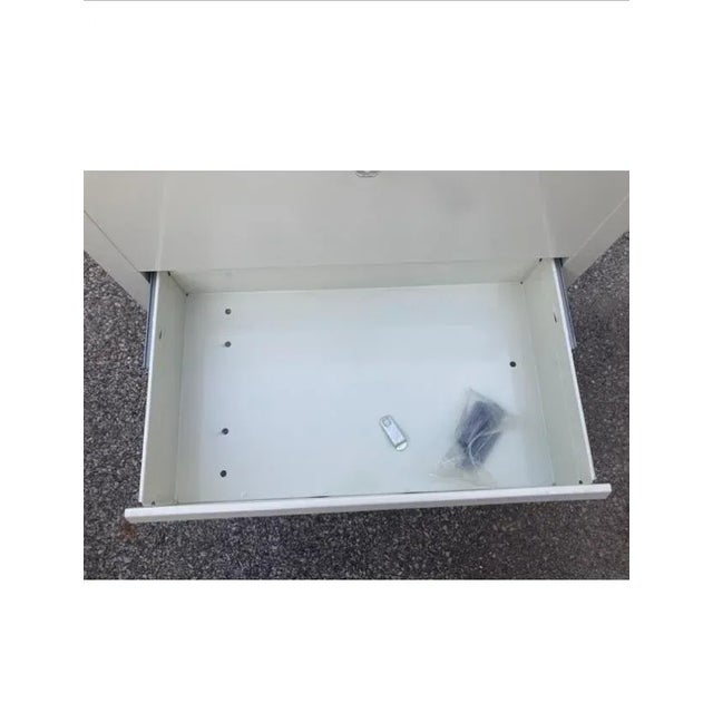 Metal Vintage Mid-Century Modern Industrial Eggshell Metal Medical Cabinet For Sale - Image 7 of 10