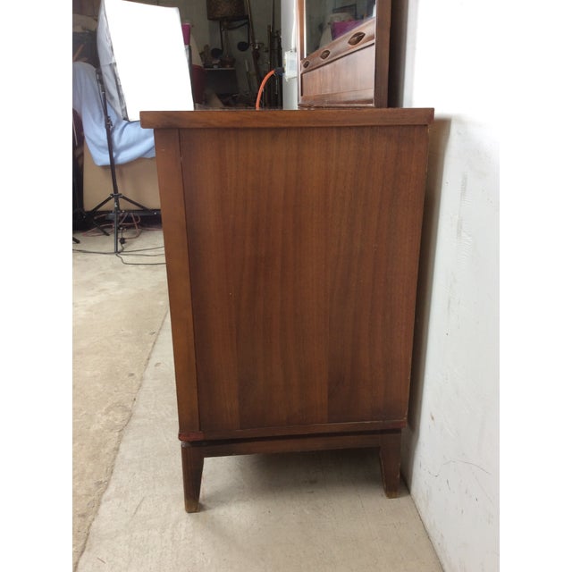 Thomasville Mid Century Modern Lowboy Dresser With Mounted Mirror by Thomasville For Sale - Image 4 of 18
