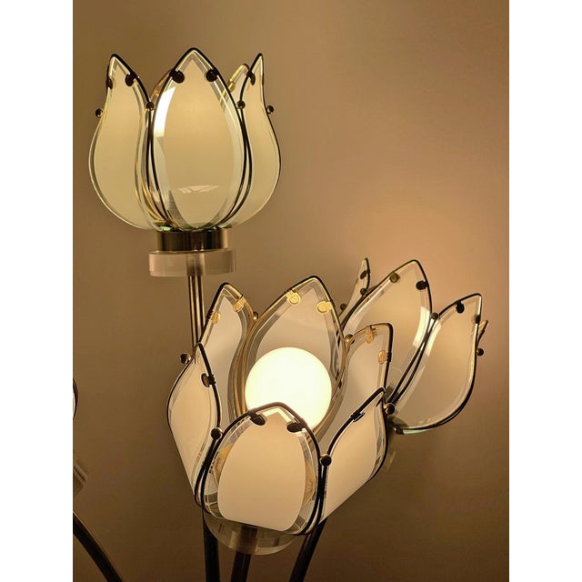 1990s 1991 Four-Light Lotus Bouquet Lamp in Beveled Glass For Sale - Image 5 of 10