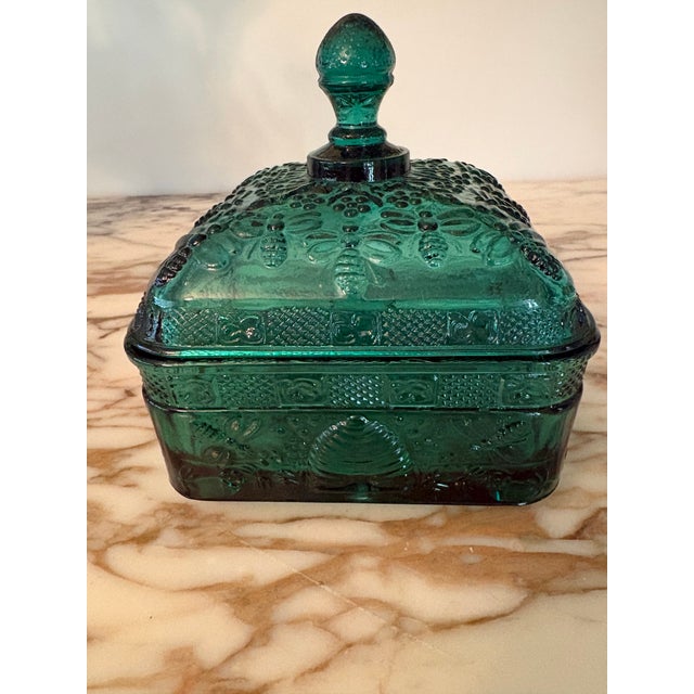 Indiana Glass Company Vintage Indiana Glass Tiara Exclusive Spruce Bee Box in Original Box For Sale - Image 4 of 12