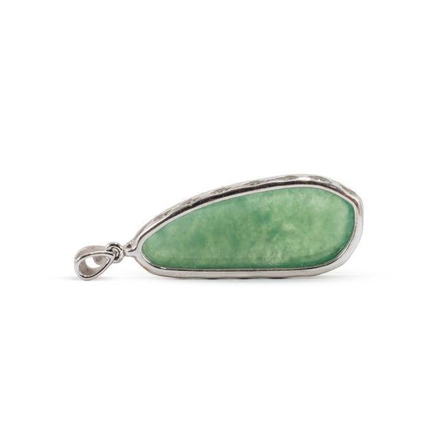 Modern 18k White Gold 8.35ct Green Myanmar Jadeite Jade Diamond Charm Pendant For Sale - Image 3 of 5